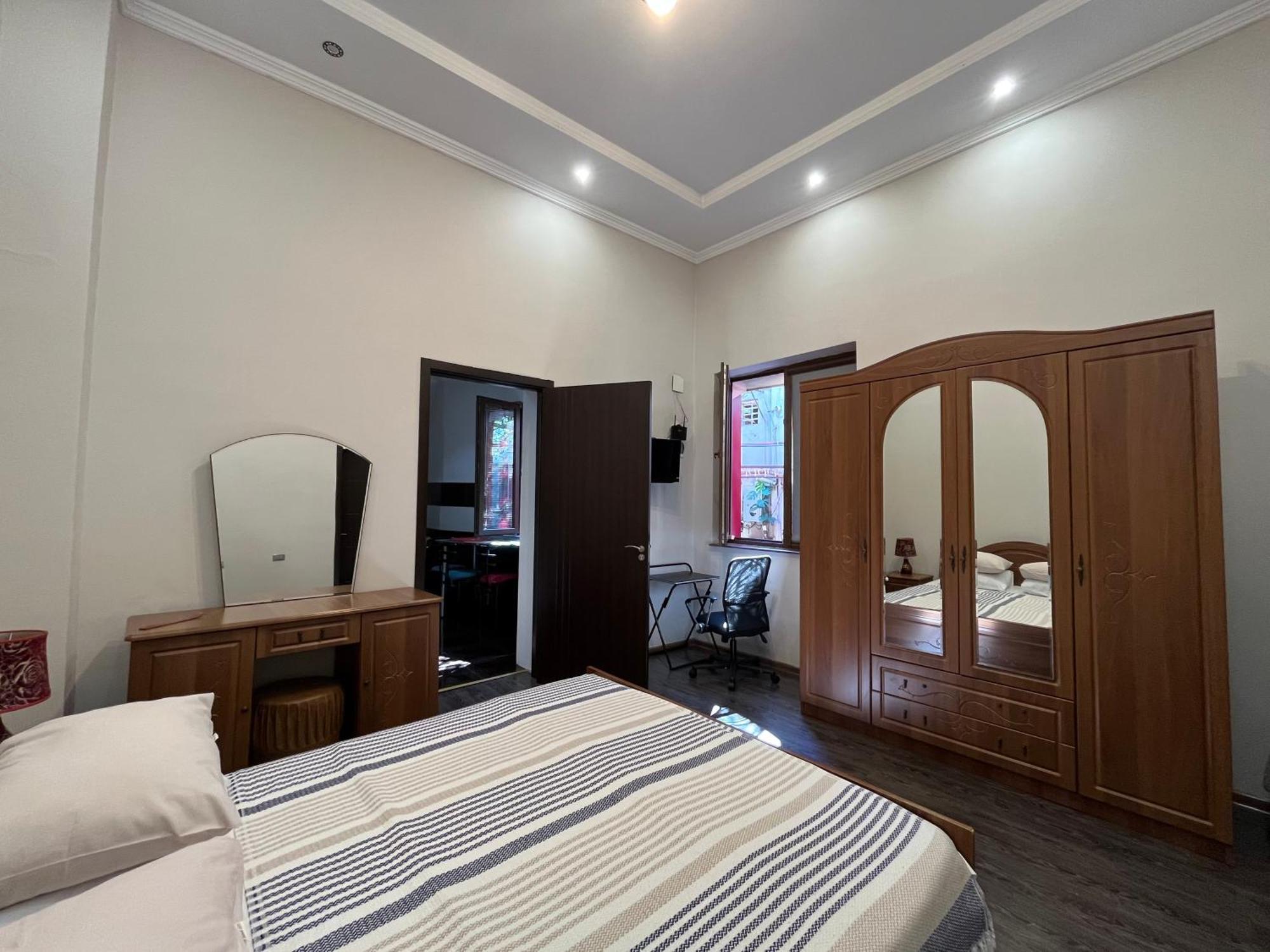 Old Batumi Apartment On Kostava 9 Ngoại thất bức ảnh